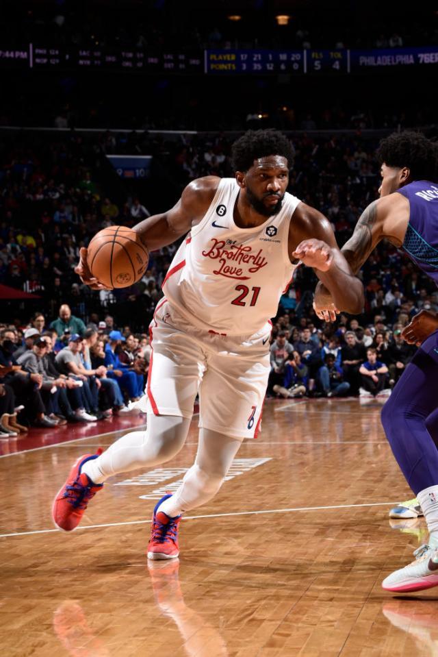 皇冠注册网址-赛季第二次50+！恩比德比肩上将 现役中锋独一档