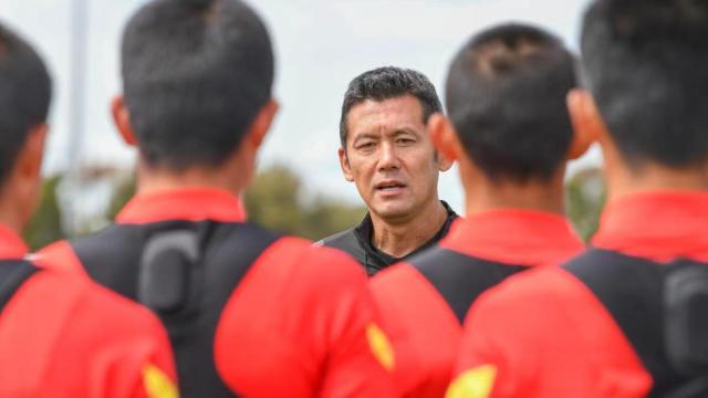 皇冠网站-U16国少9比0首仗大胜  杨晨表示最感谢幕后一人