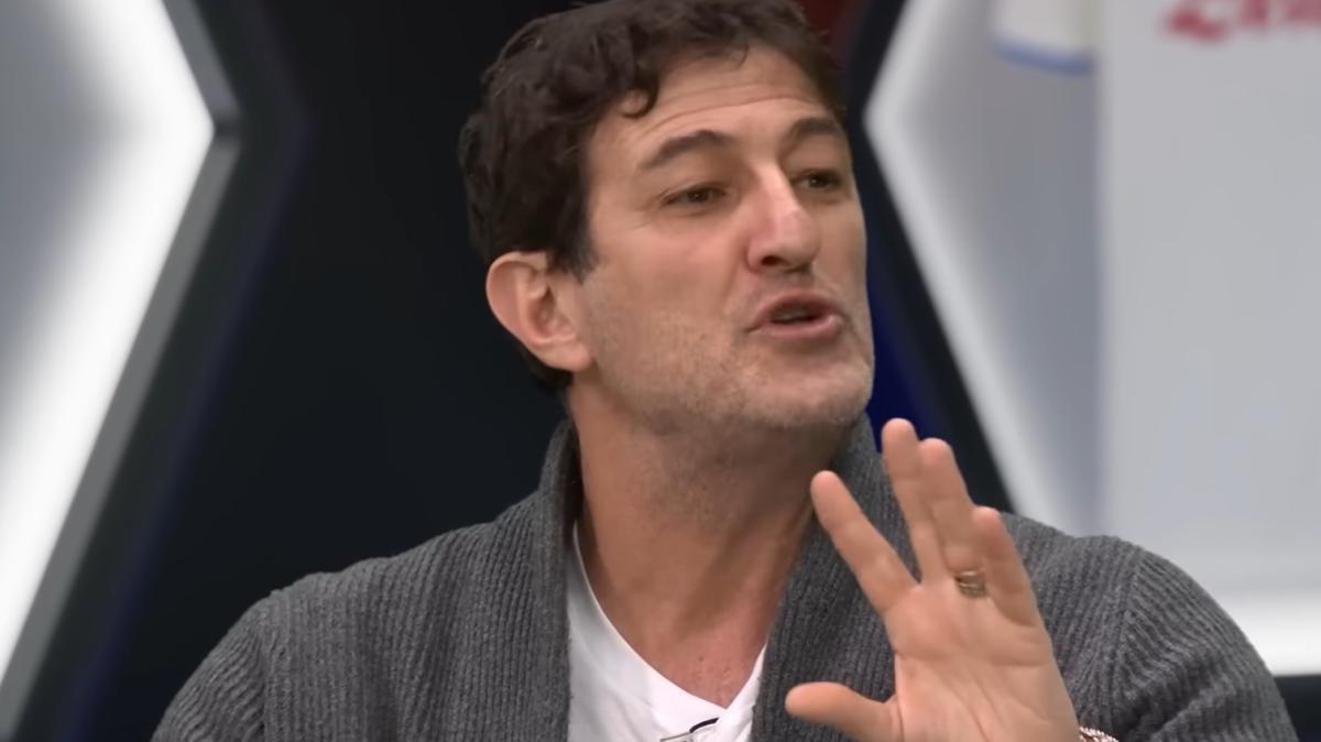 皇冠官网-费拉拉:我踢球的年代弗拉泰西被踢那下绝不会判点球